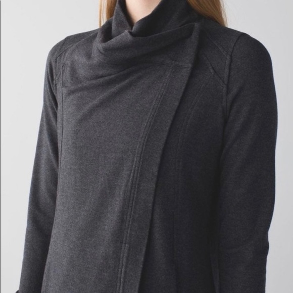 Lululemon Coast Wrap - Heathered Gray - 4 - Picture 2 of 8